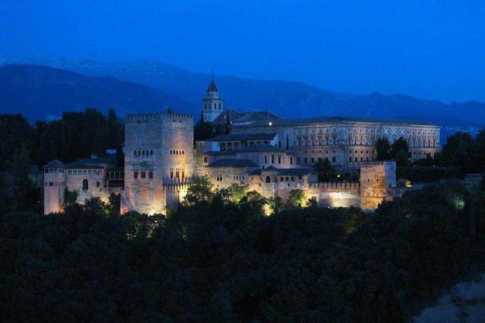 Home Suites Center Granada Buitenkant foto